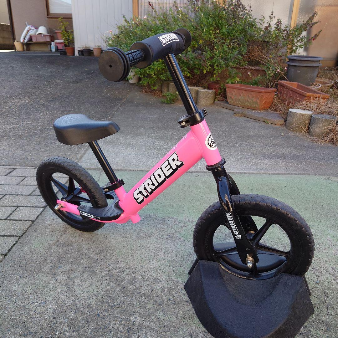 STRIDER スポーツ 12インチ ピンク　スタンド付き