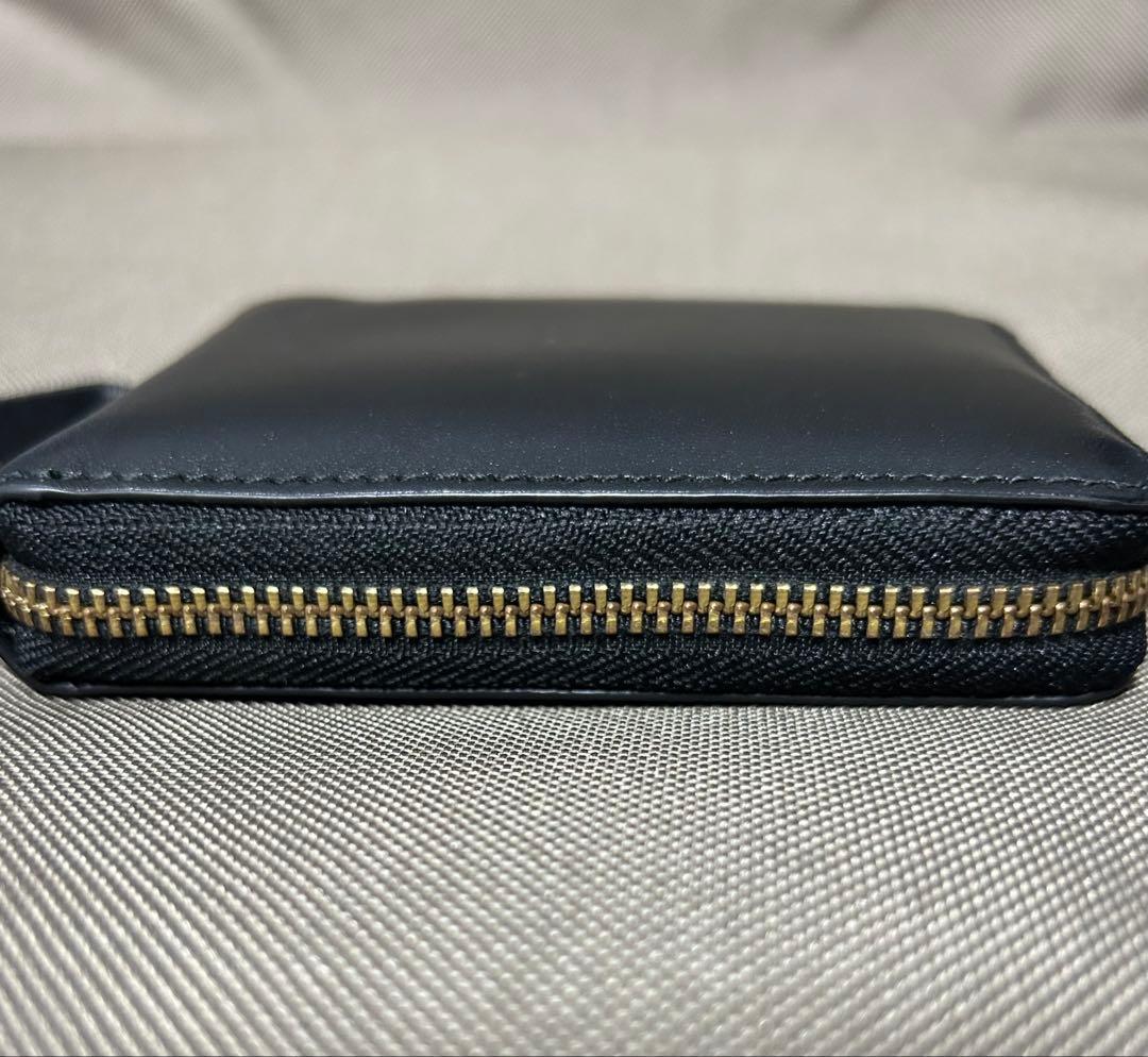 COMME des GARÇONS ブラック二つ折り財布