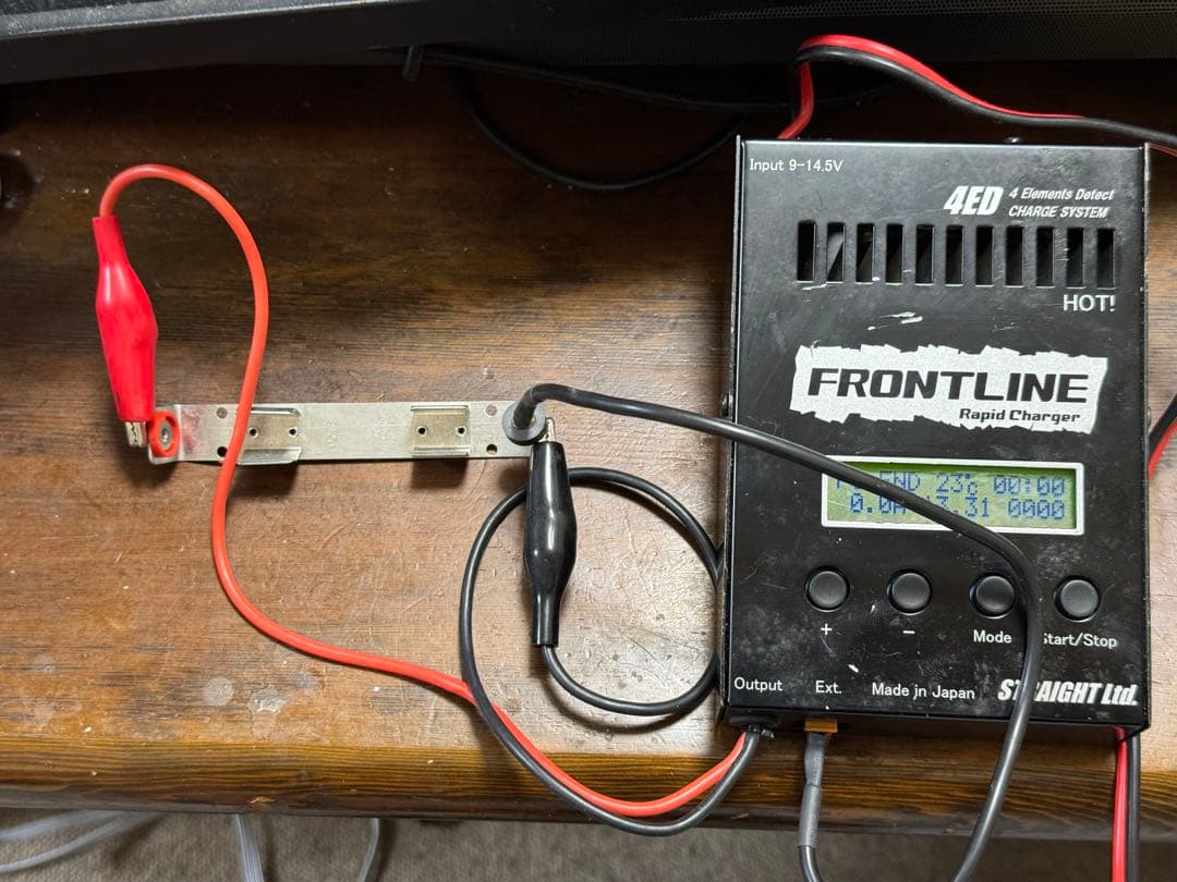 ガ*ン様 ストレート フロントライン Ver2.0 充電器 ミニ四駆 ミニッツ