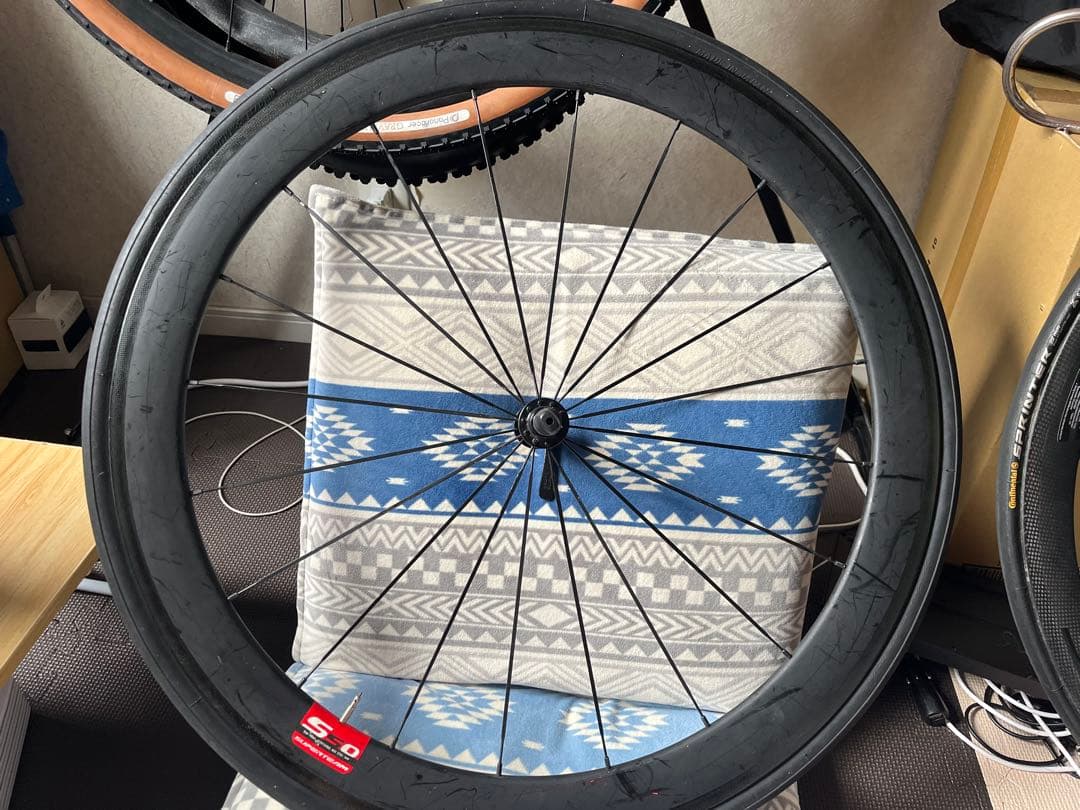 カーボン&軽量アルミホイール