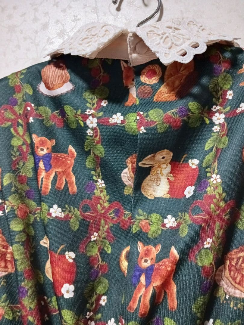 専用です。アクシーズkawaii♡動物とお菓子のプリント長袖ワンピース