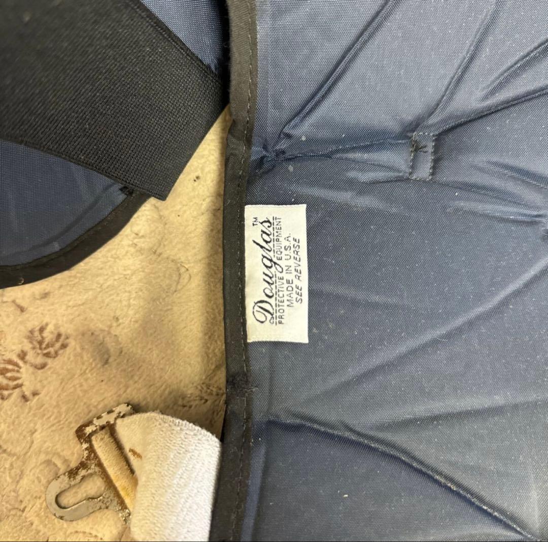 アメフト　アイスホッケー　ショルダー　防具　ダグラス