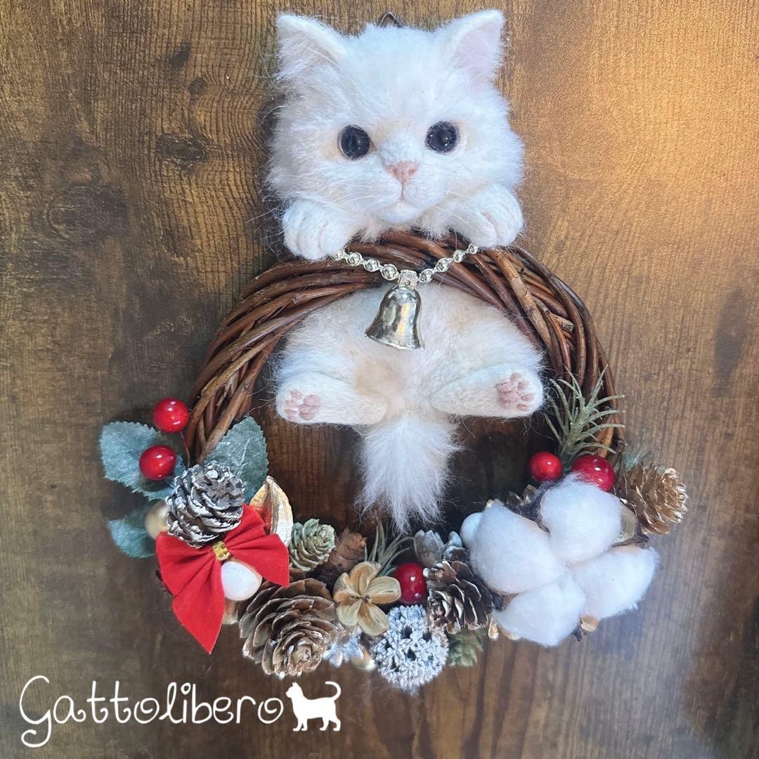 羊毛フェルト 猫 白猫リース