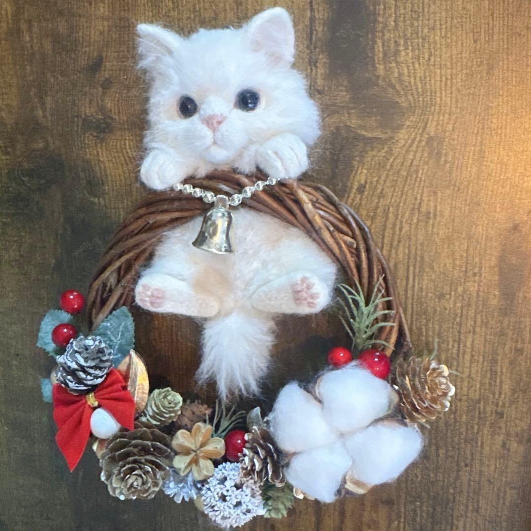 羊毛フェルト 猫 白猫リース