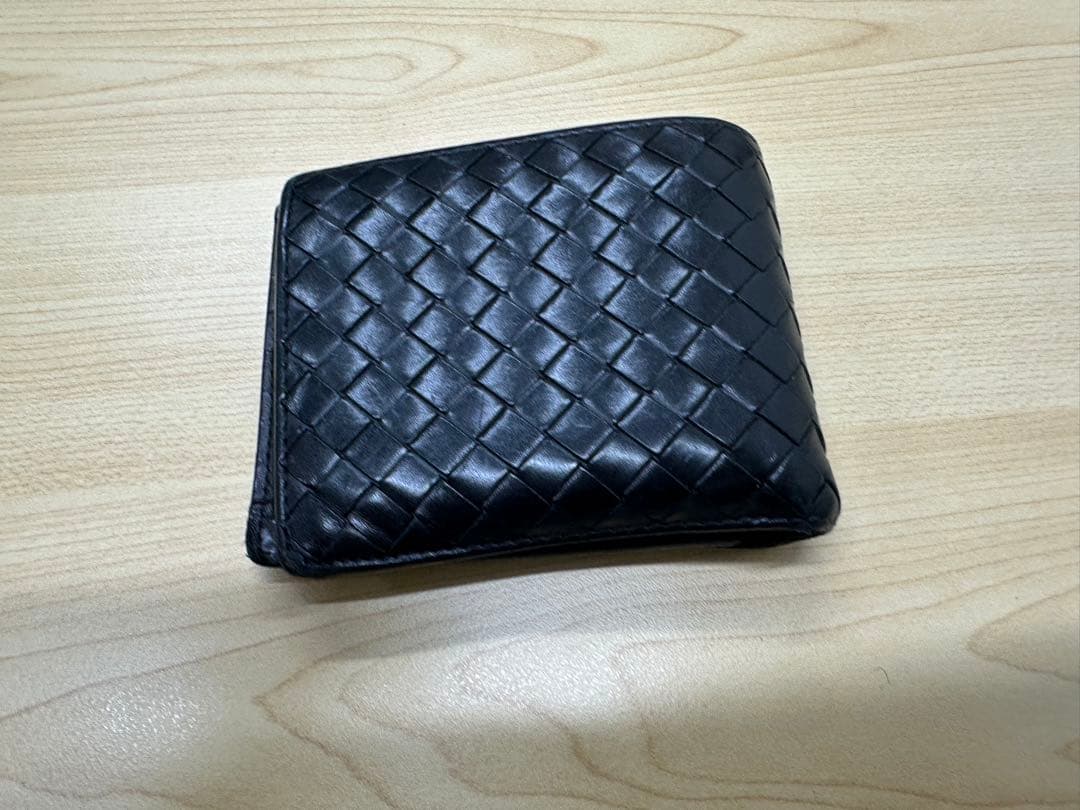 ボッテガ・ヴェネタのイントレチャート二つ折り財布