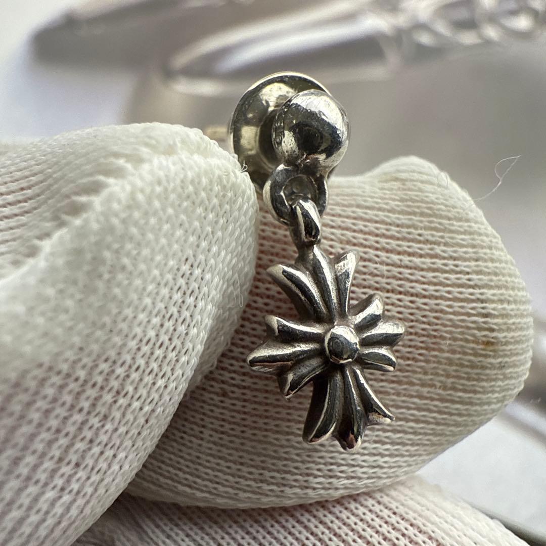 クロムハーツ タイニーe ピアス 鑑定済み