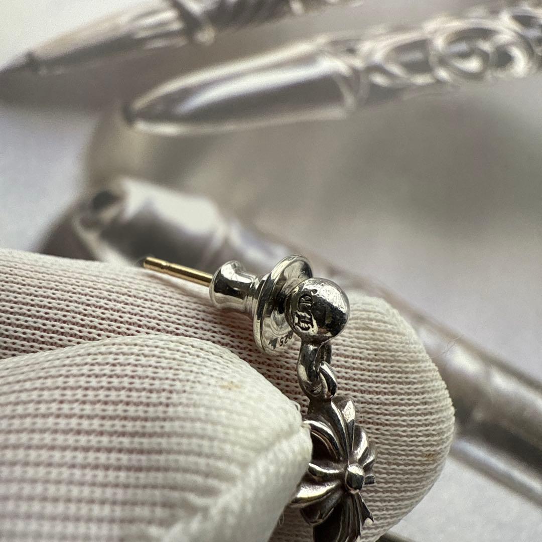 クロムハーツ タイニーe ピアス 鑑定済み