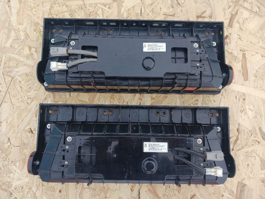 小糸製　LED3連コンビネーション　ノーマルターン