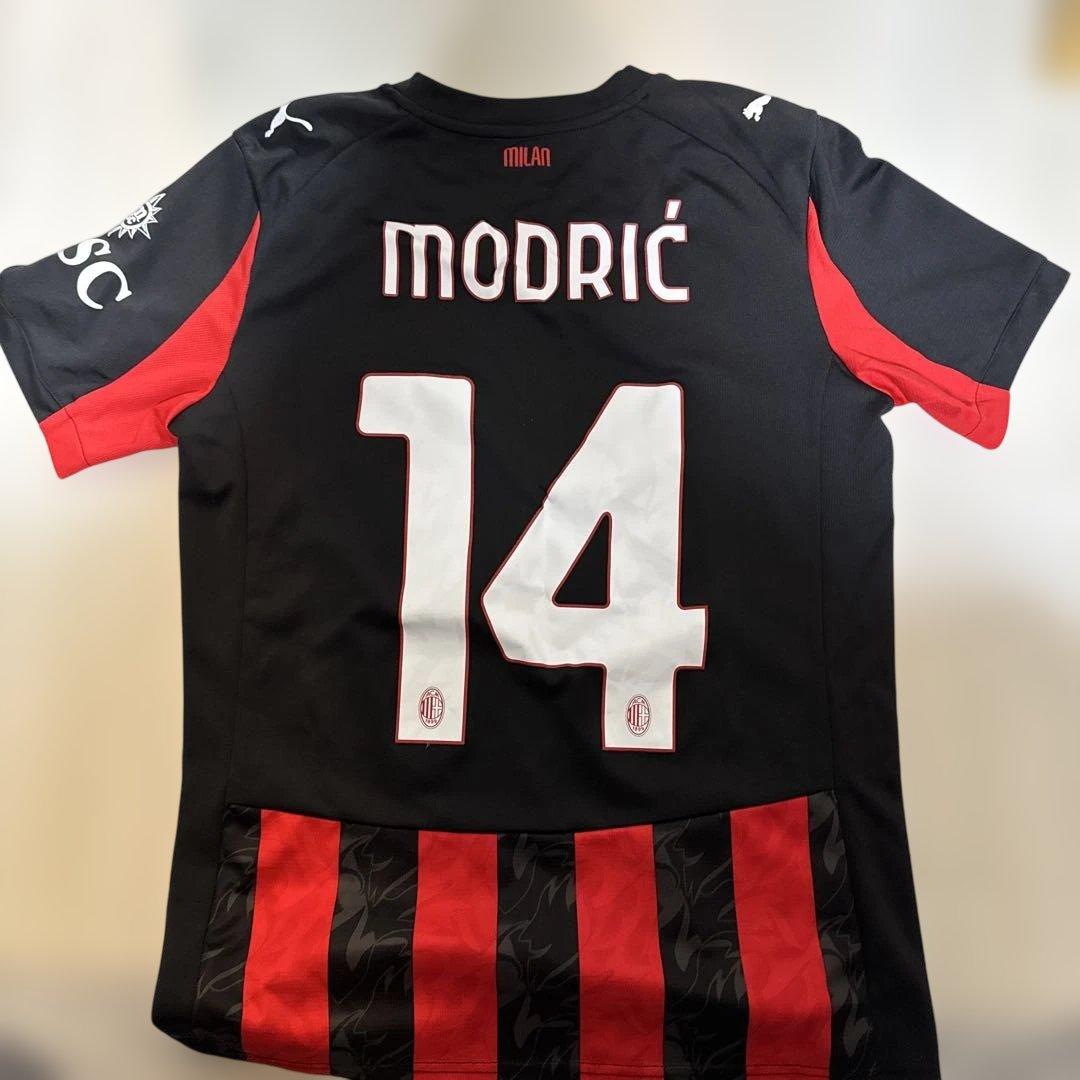 ACミラン　モドリッチユニフォーム usのsサイズ