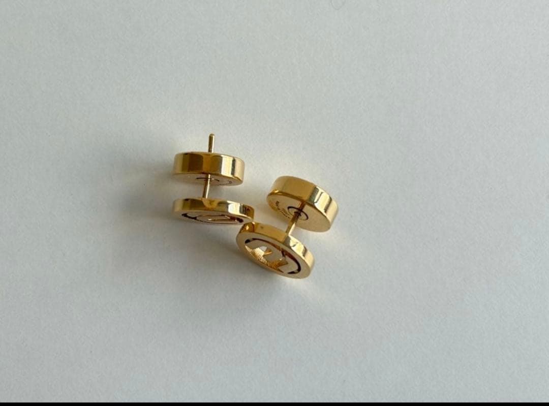 アクセサリー A