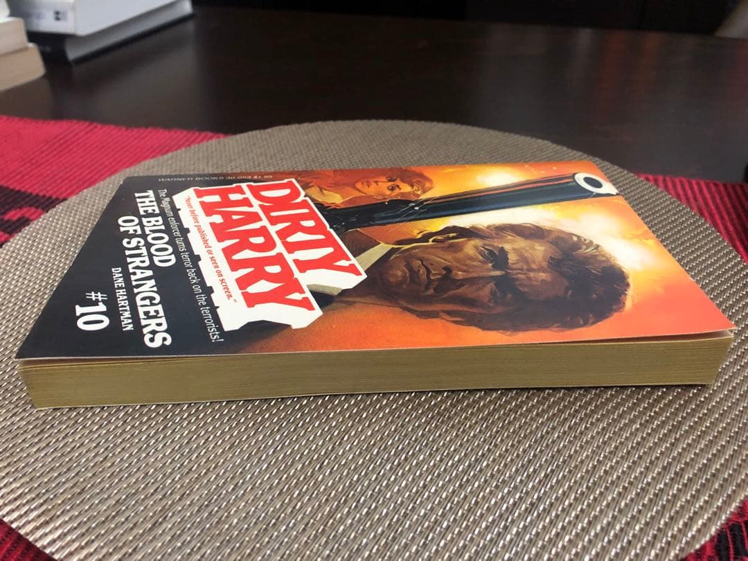 洋書 DIRTY HARRY: THE BLOOD OF STRANGERS #10