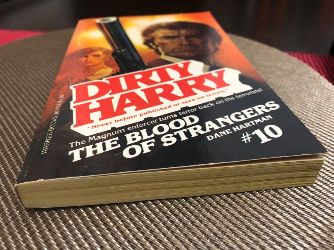 洋書 DIRTY HARRY: THE BLOOD OF STRANGERS #10