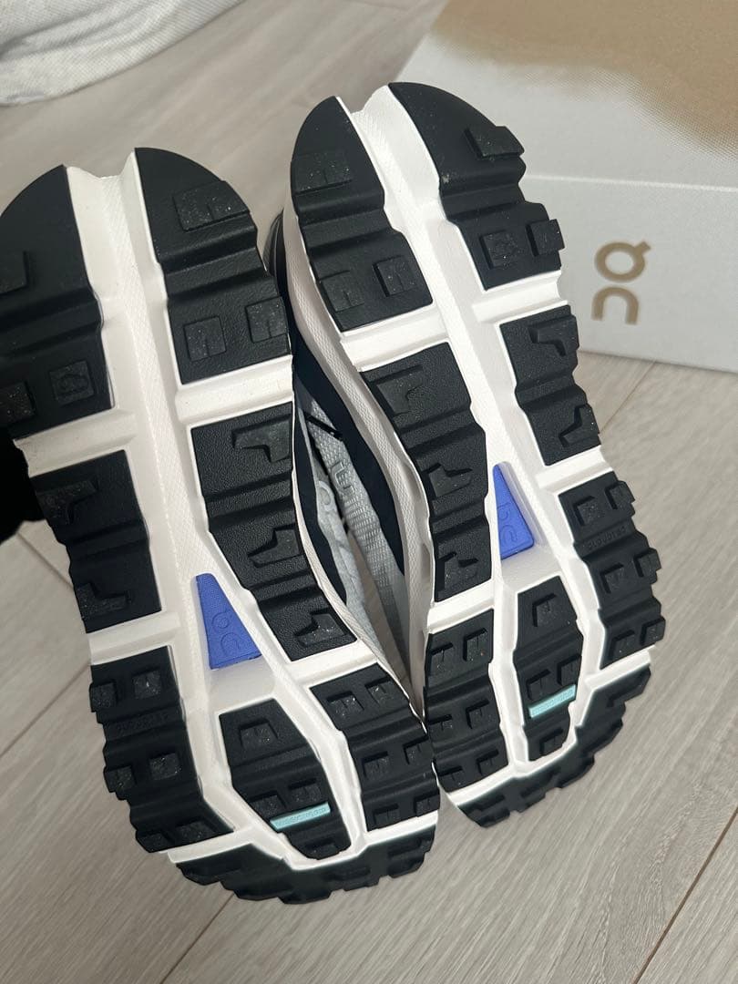 on オン　スニーカー8.5未使用hoka alo yoga ロンハーマン新品