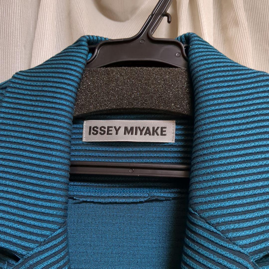 ISSEY MIYAKE プリーツロングジャケットターコイズ