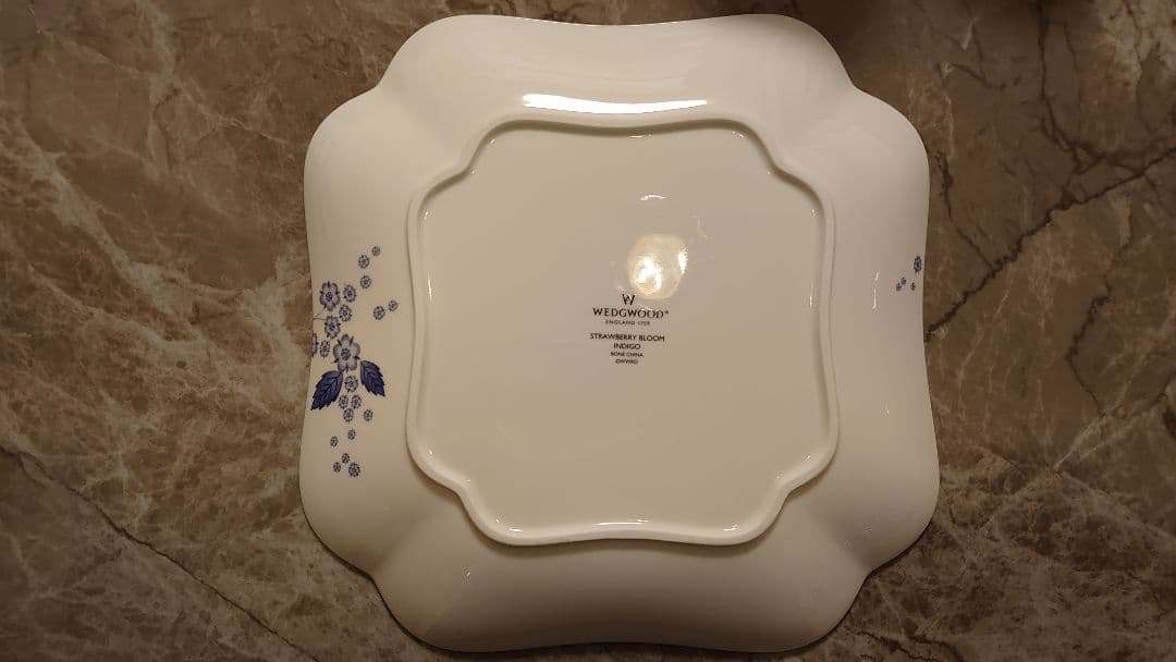 【こだますいか】ウエッジウッド ストロベリー ＋ ブルーウィロー