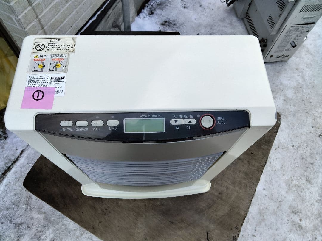 取り切れない傷汚れ等あり！札幌発サンポットFF温風石油ストーブ2015年式中古品