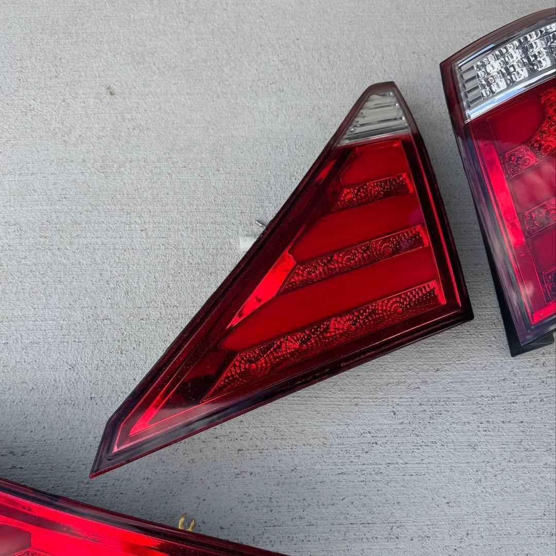 20系ヴェルファイア 20系アルファード クリスタルアイ LEDテール