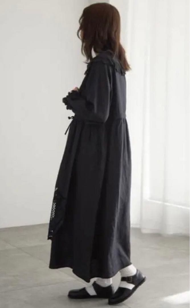 TSUHARU by Samansa Mos2リネン裾刺繍レースワンピース黒色