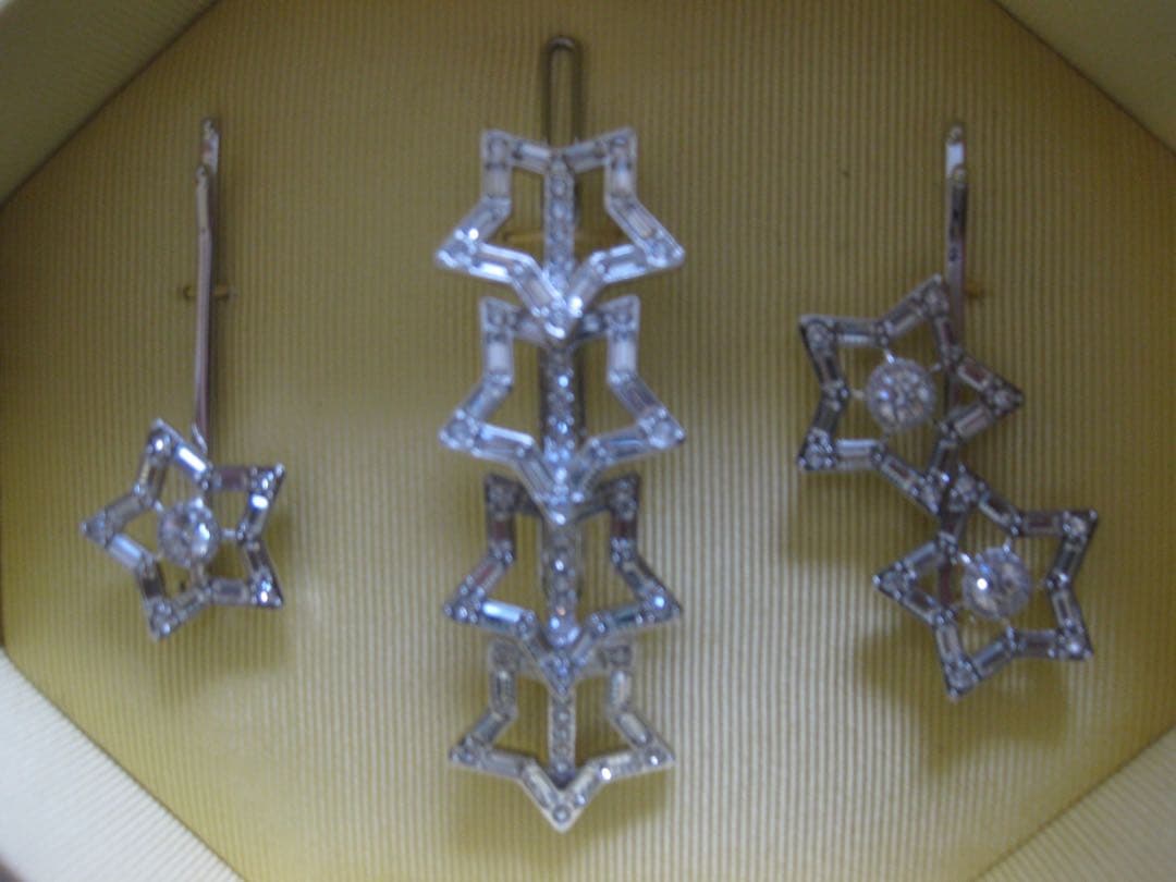 ほぼ未使用☆スワロフスキー Swarovski ヘアクリップ　ヘアピン三点セット