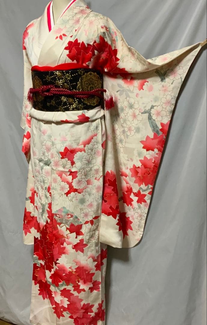 【トールサイズ】　金駒刺繍に刺繍　楓文様　振り袖　単品(正絹) No.C05