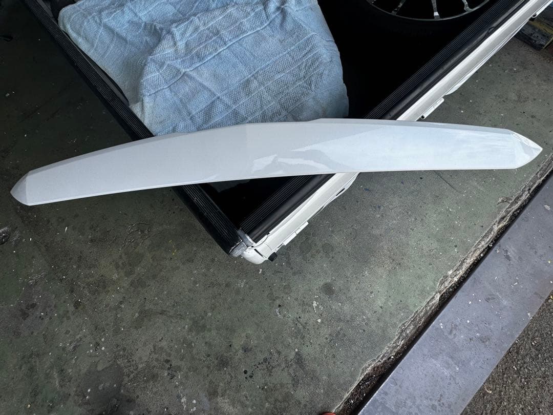 30 アルファード　後期　ボンネットフード　トップモール　同色