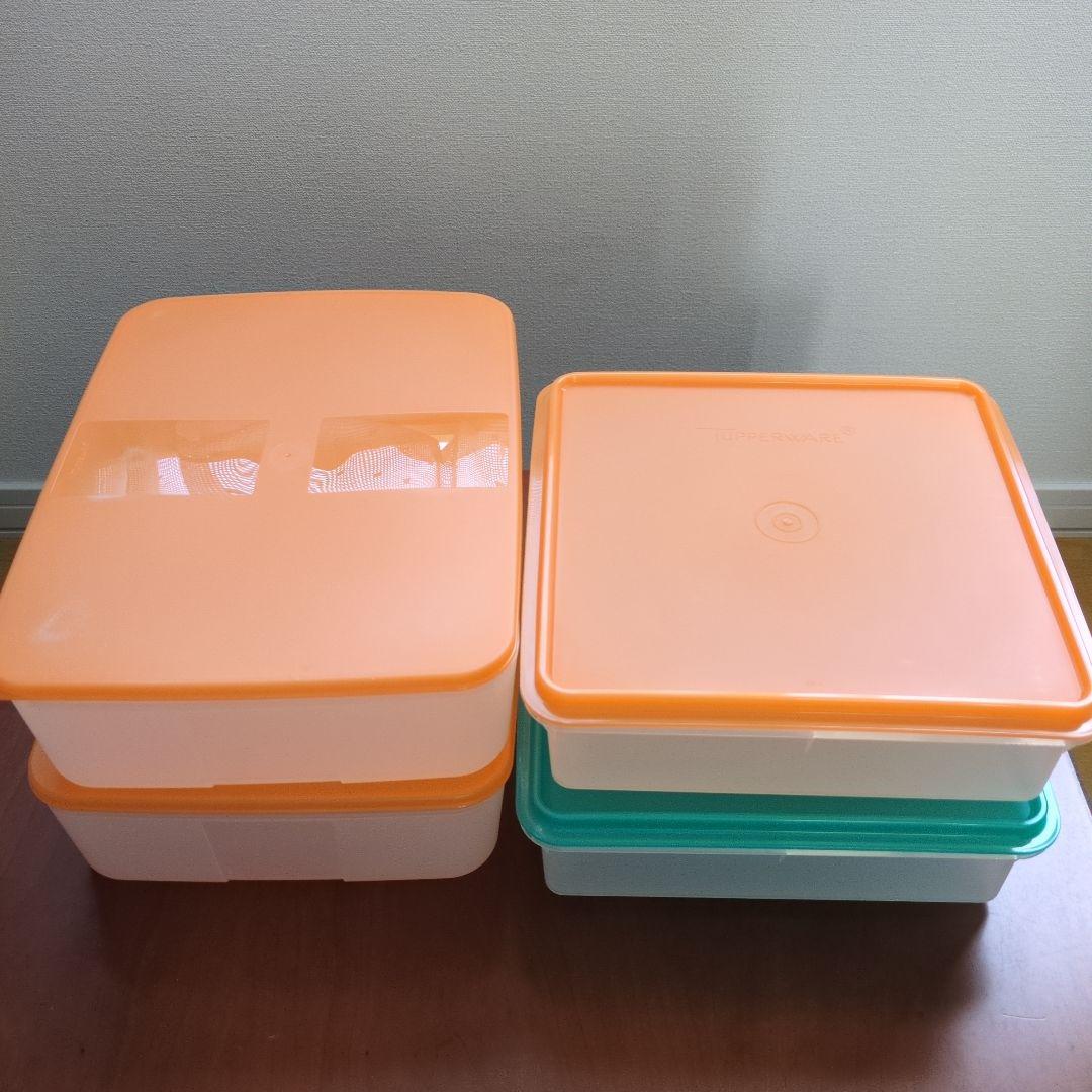 未使用品　タッパーウェア　食品保存容器 4個セット＋使用済み１個