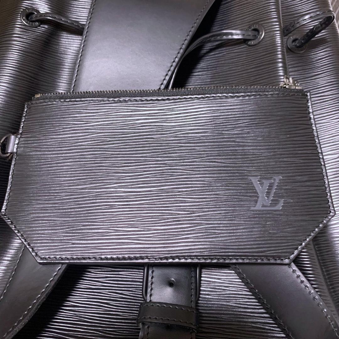 LOUIS VUITTON エピ サックアド ノワール ポーチ付 M80153