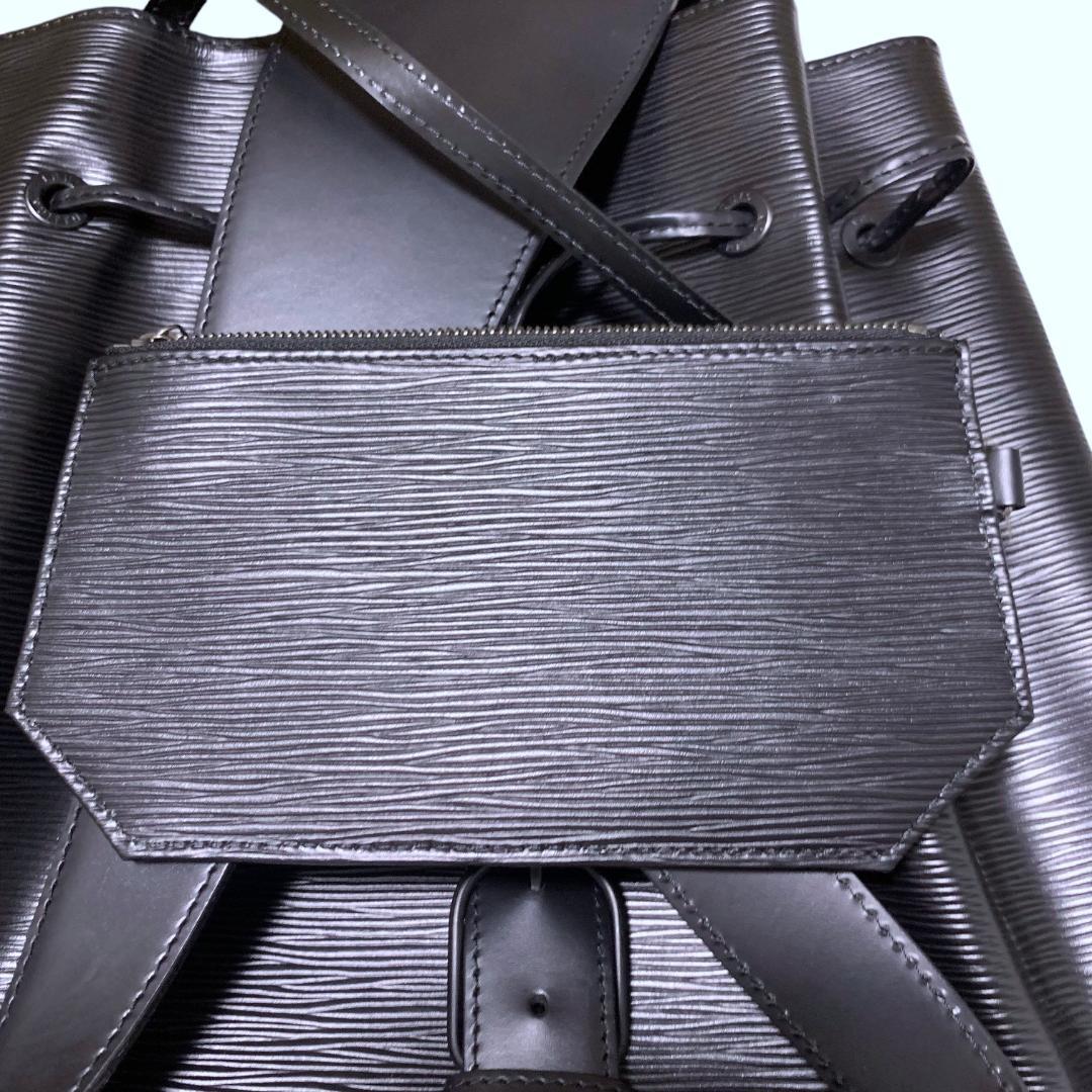 LOUIS VUITTON エピ サックアド ノワール ポーチ付 M80153