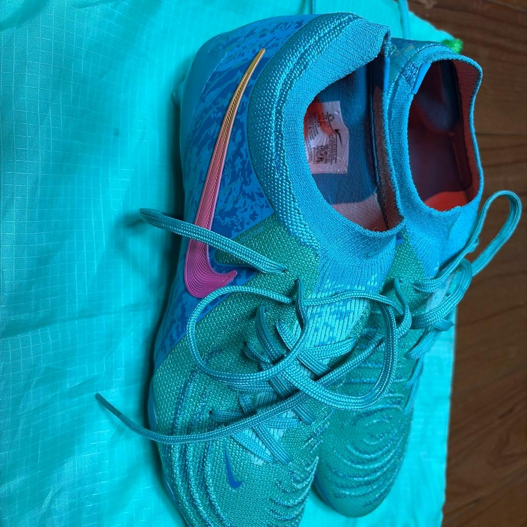 w*g様 NIKEファントム