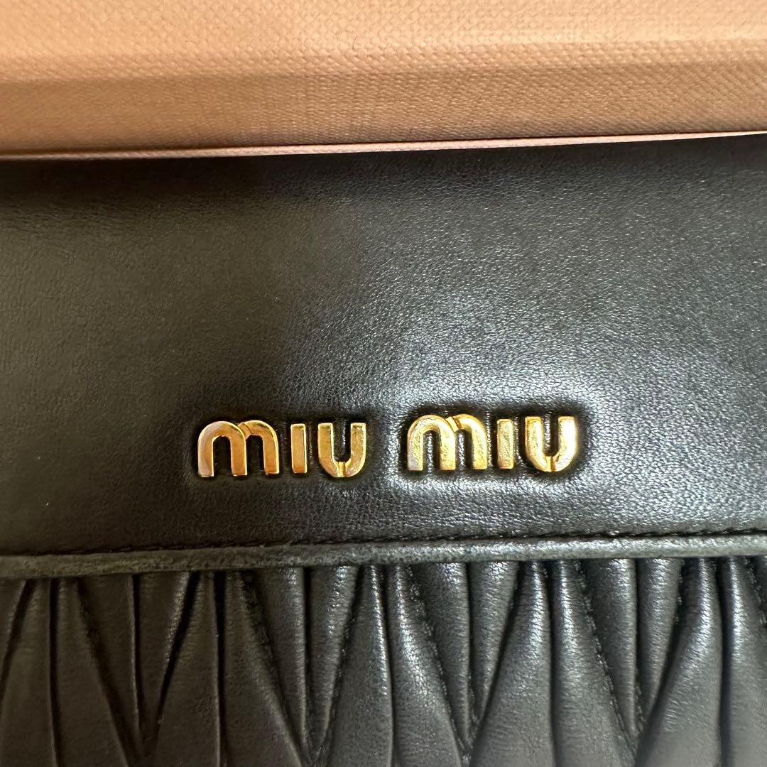 miu miu ミュウミュウ マテラッセ 三つ折り財布 ブラック