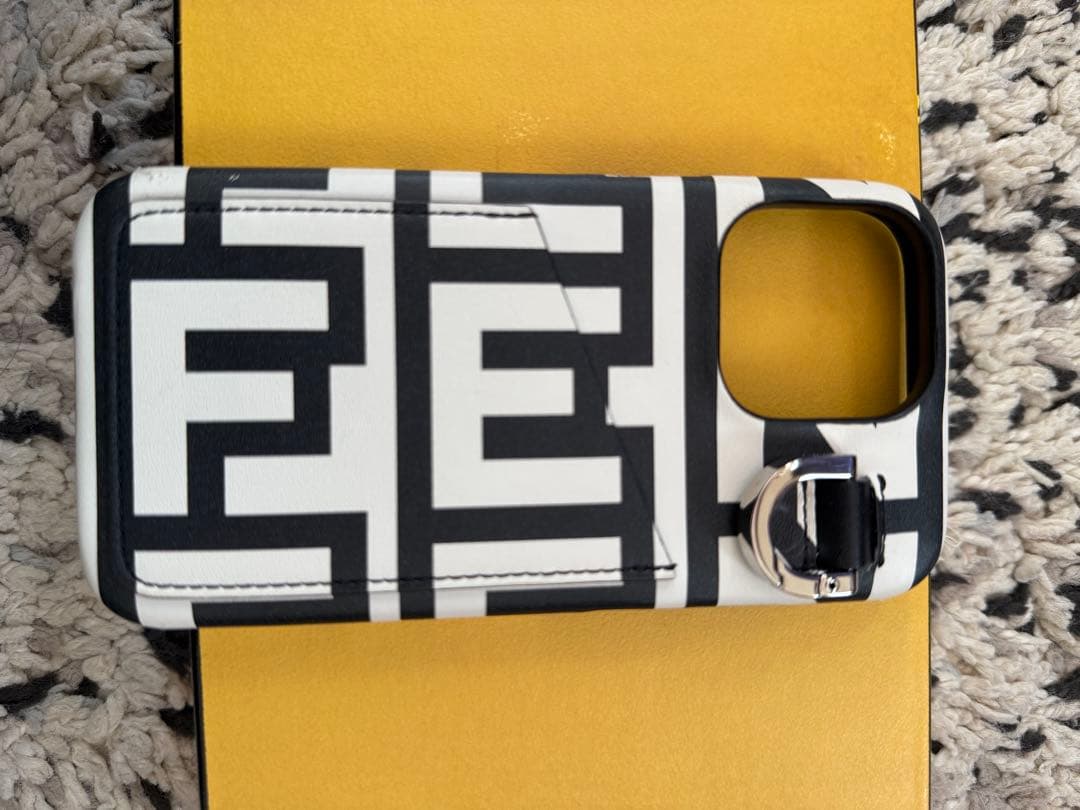 FENDI iPhone13pro ケース フェンディ