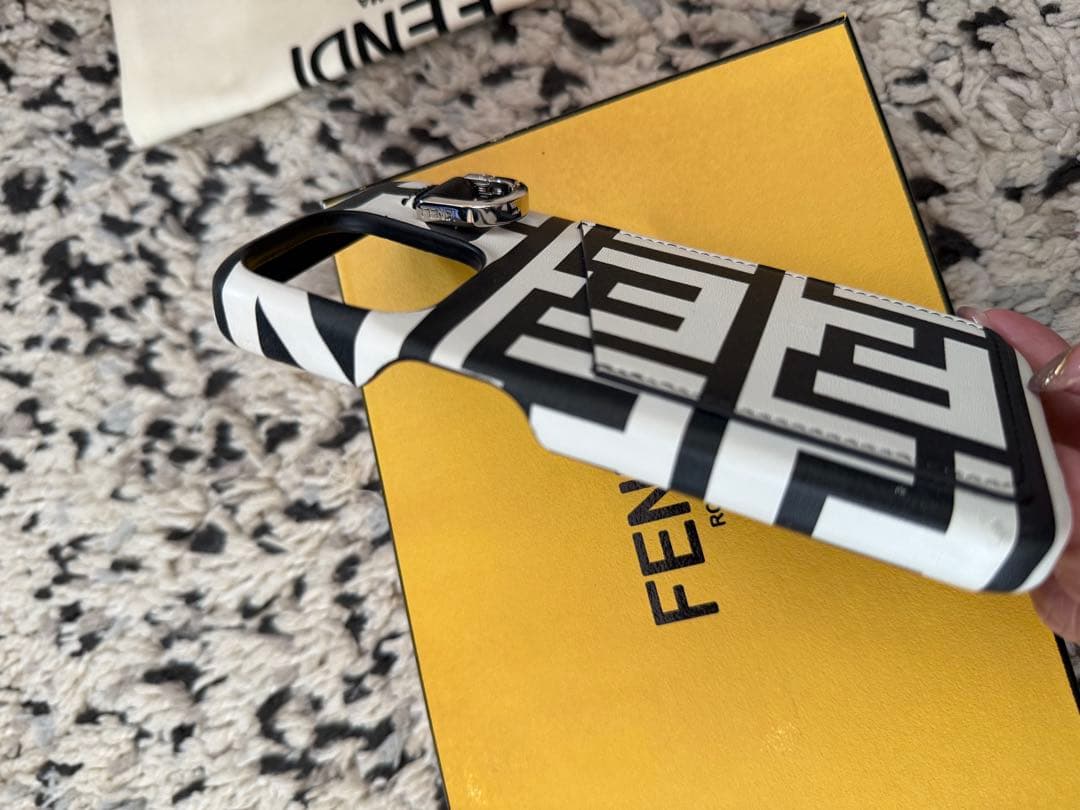 FENDI iPhone13pro ケース フェンディ