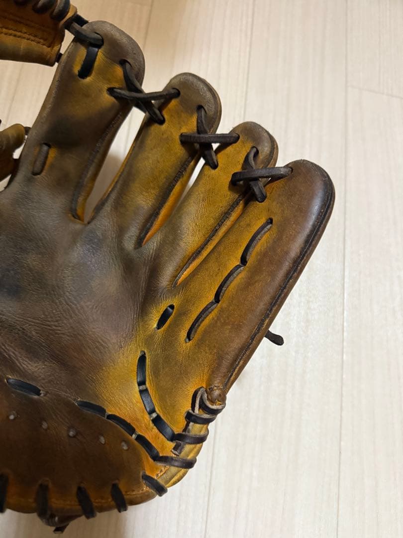 匿名発送　　アシックスゴールドステージ硬式内野手用グローブ