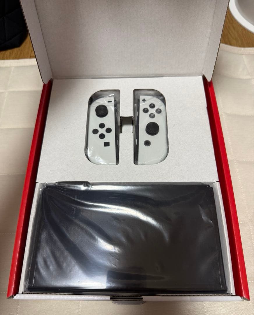 Nintendo Switch 本体 ホワイト 新品ホリパッド付