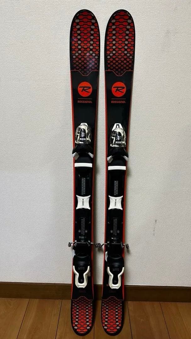 「新品未使用」ROSSIGNOL SHORT7 ショートスキー　ミッドスキー