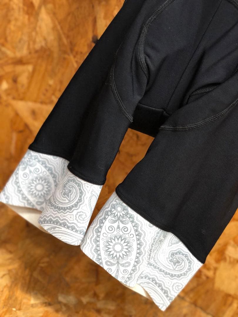 SUNVOLT サンボルトワンピースサーモスーツ ペイズリー柄Sサイズ