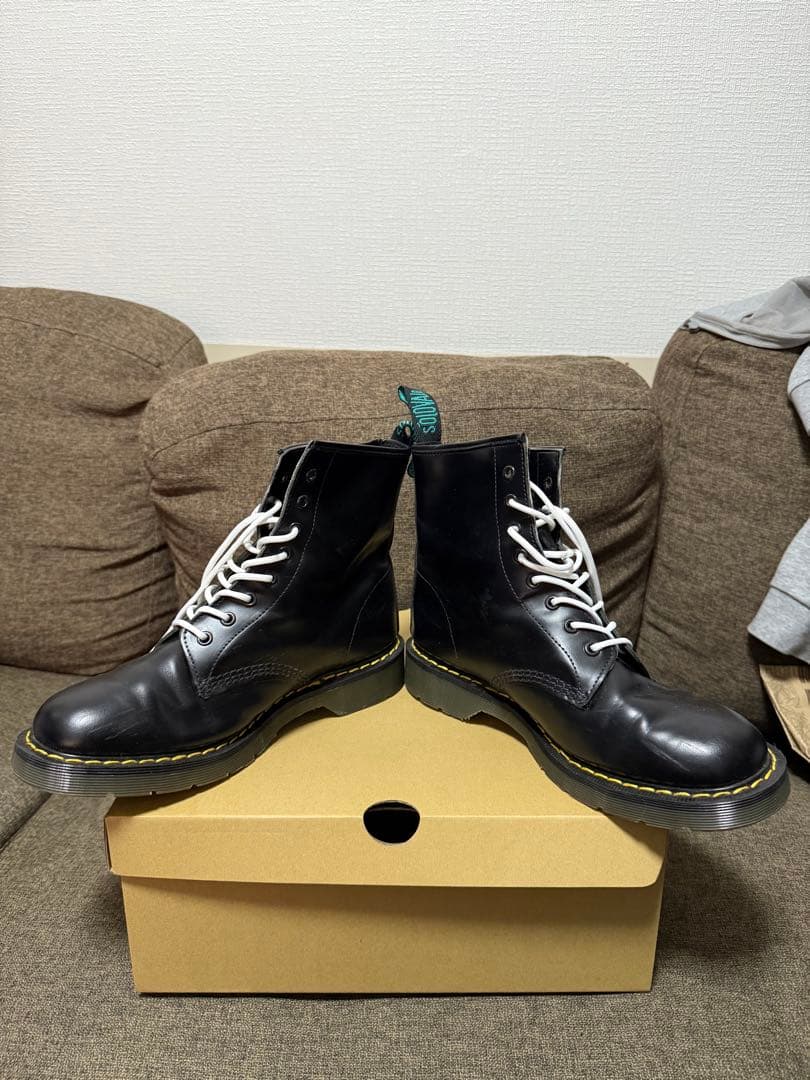 ドクターマーチン　8ホール　GB 27.0
