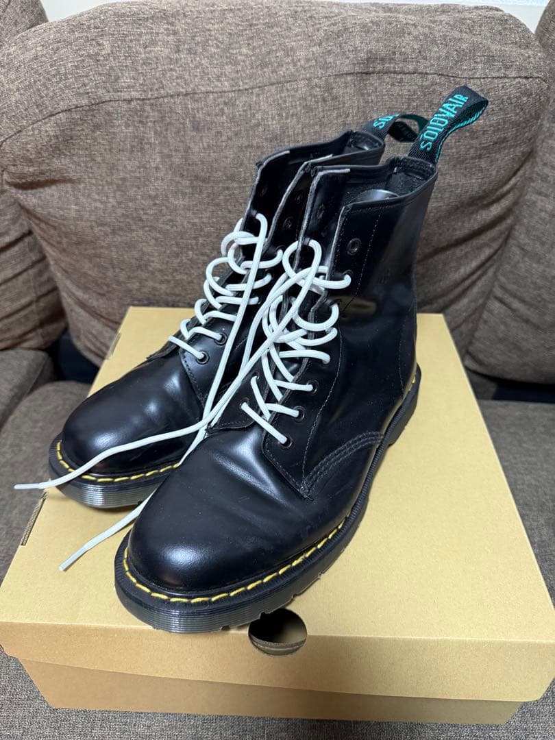 ドクターマーチン　8ホール　GB 27.0