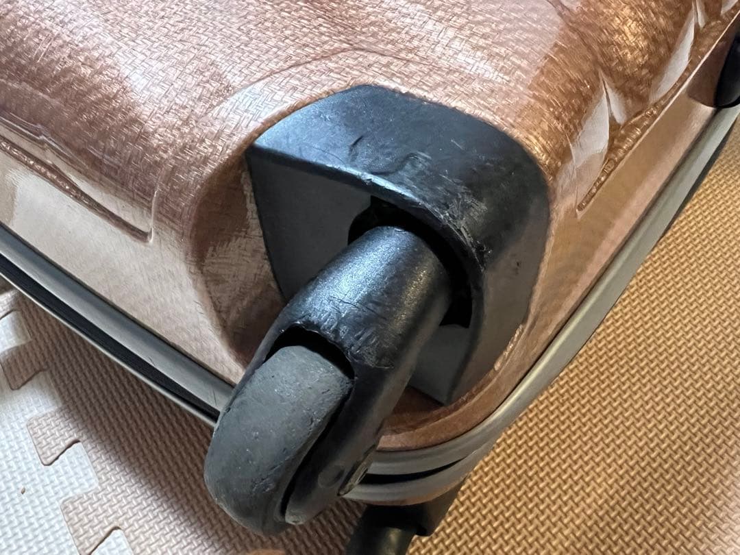 サムソナイト　機内持ち込み　スーツケース