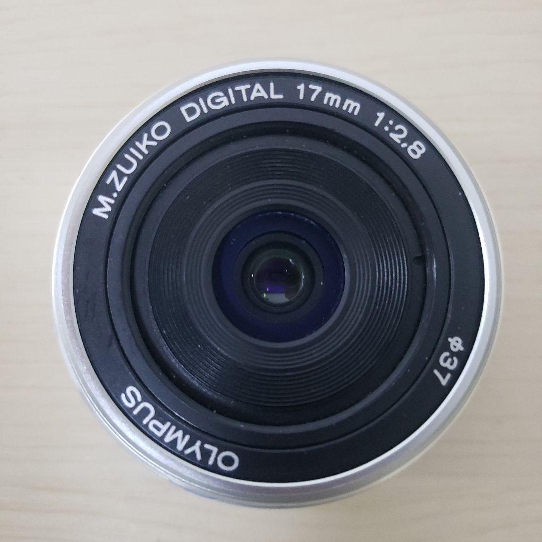 オリンパス M.ZUIKO 17mm F2.8 パンケーキレンズ