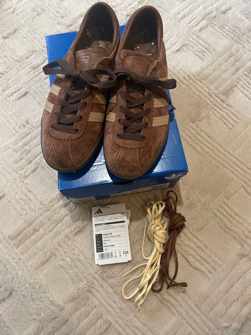 新品☆23.5 adidas 別注 TOBACCO FREAKS STORE