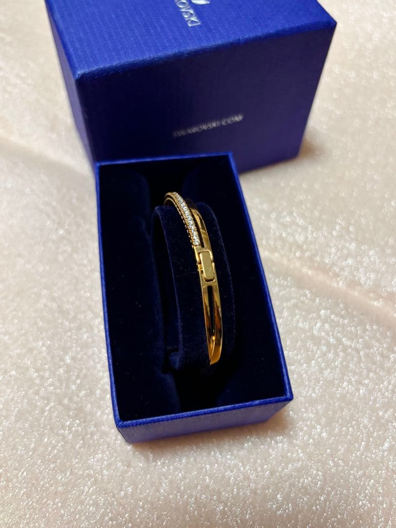 【箱付き美品】SWAROVSKI Hyperbola バングル ローズゴールド