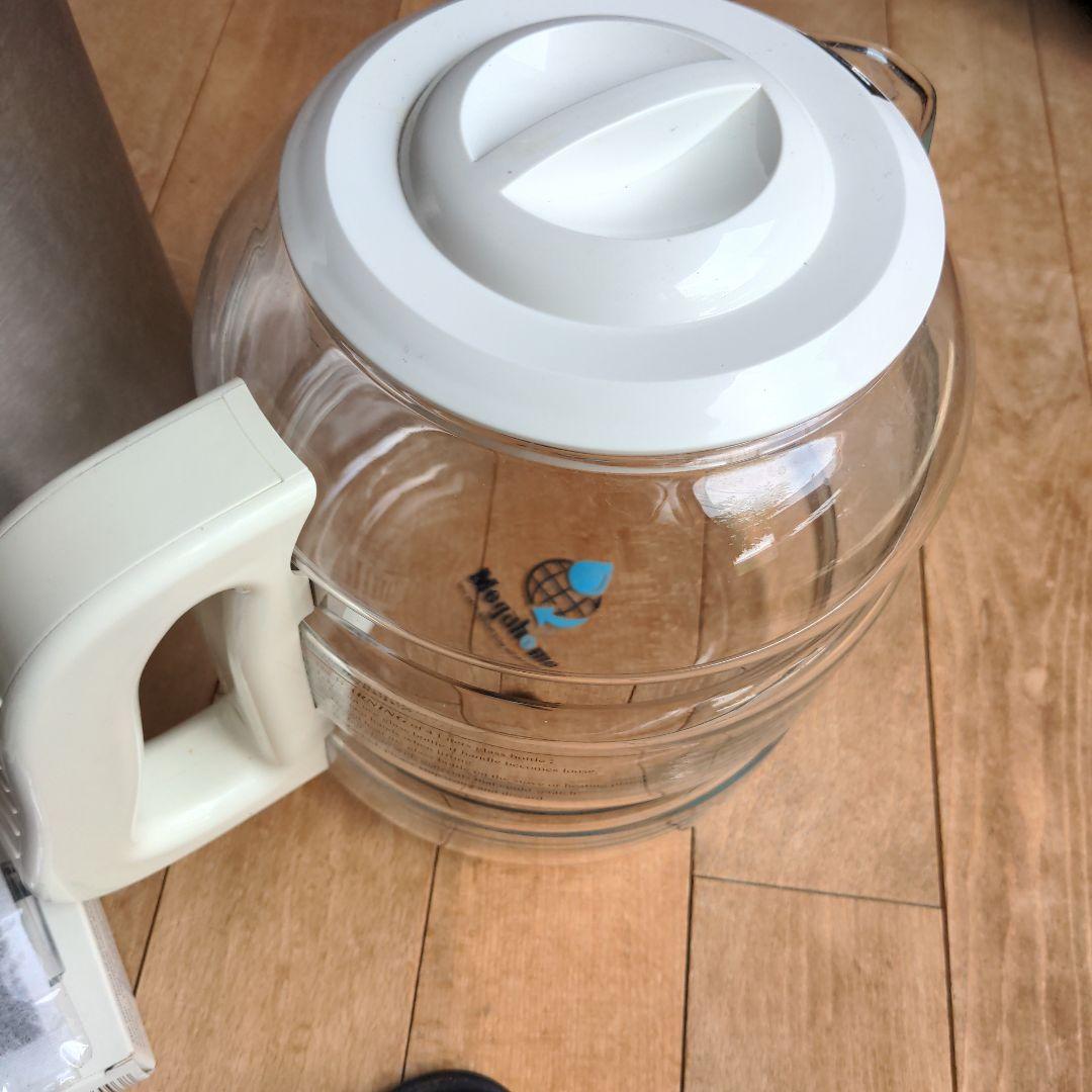 台湾メガホーム社製　家庭用蒸留水器(本体凹み有)