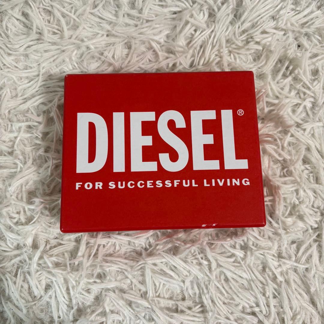 未使用級✨ディーゼル 二つ折り財布 オーバルD コンパクト Dロゴ レザー 黒