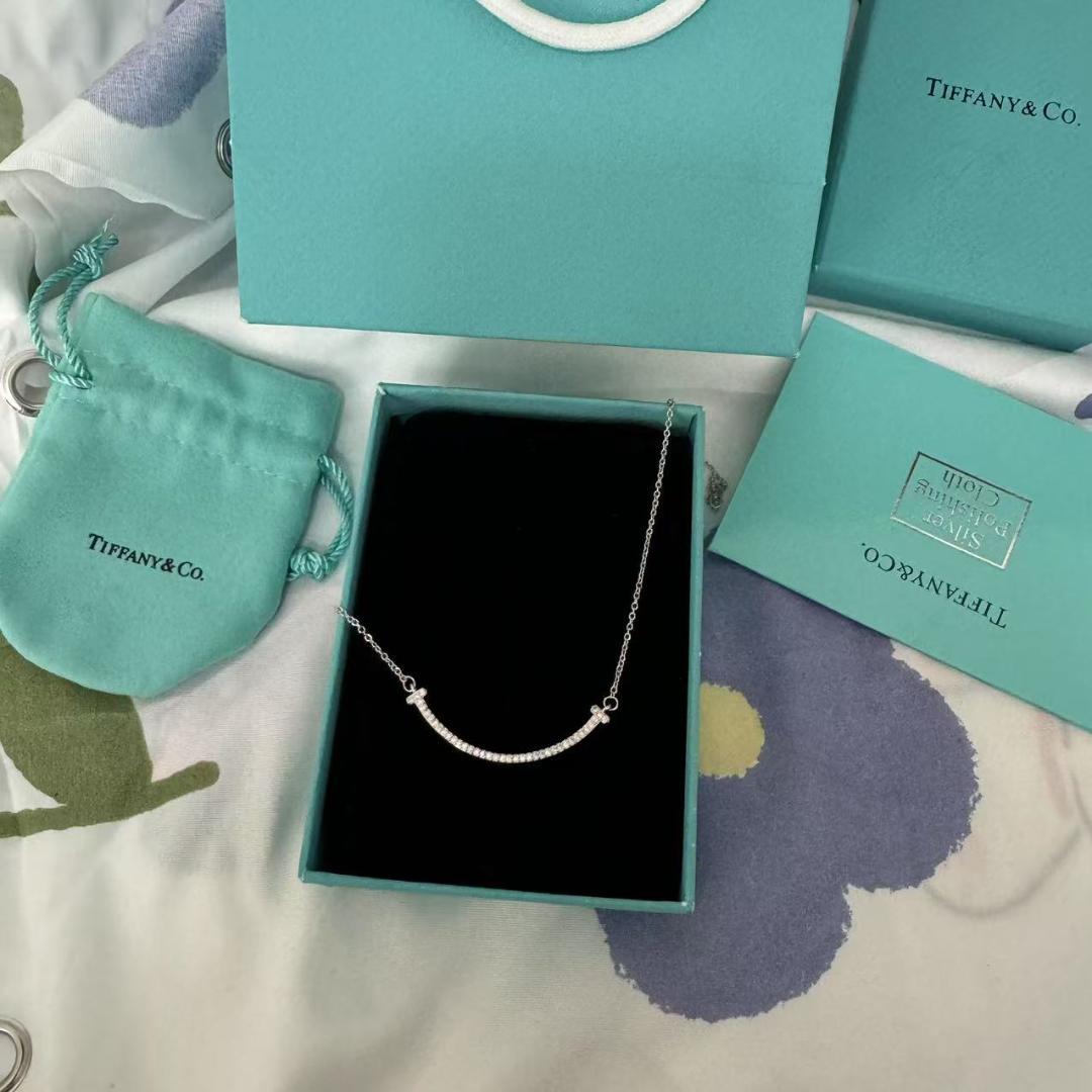 TIFFANY&Co.ティファニーT スマイル ネックレス シルバー