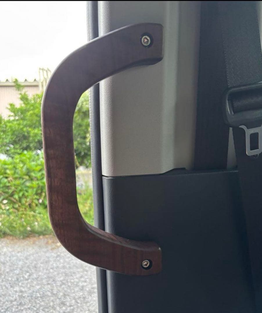 ハイエース 200系 ワゴンGL専用、リア アシストグリップ1個