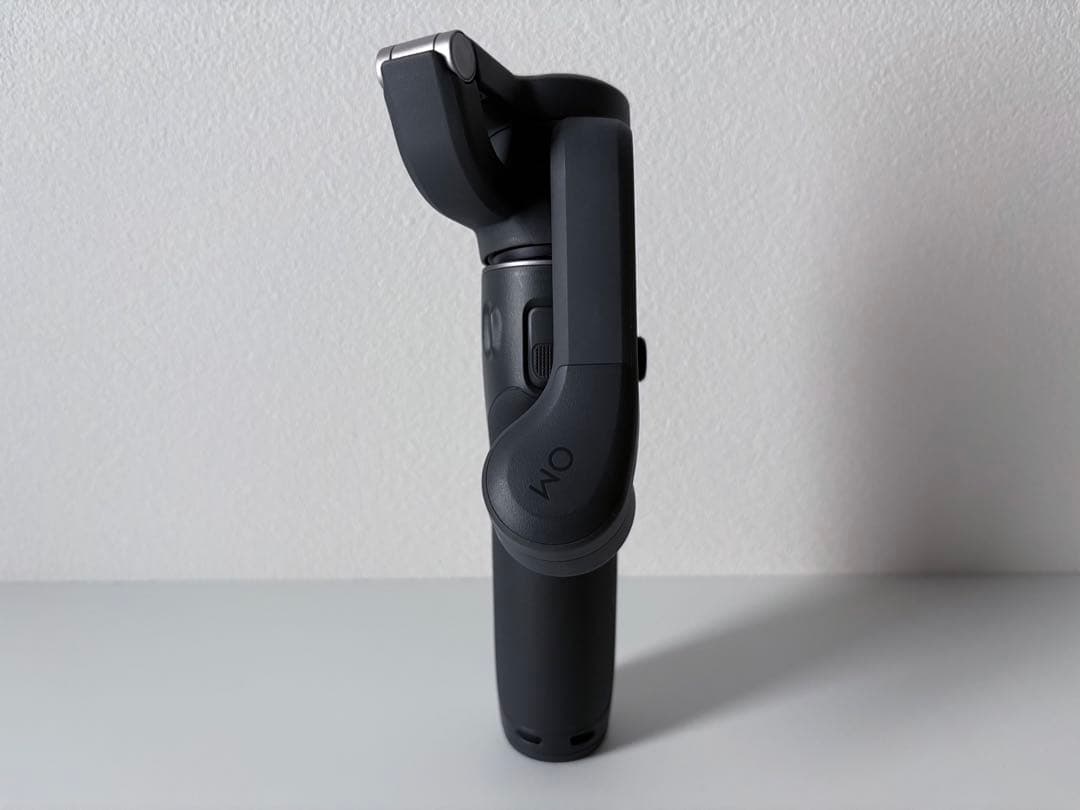 【極美品】DJI Osmo Mobile 6 ジンバル