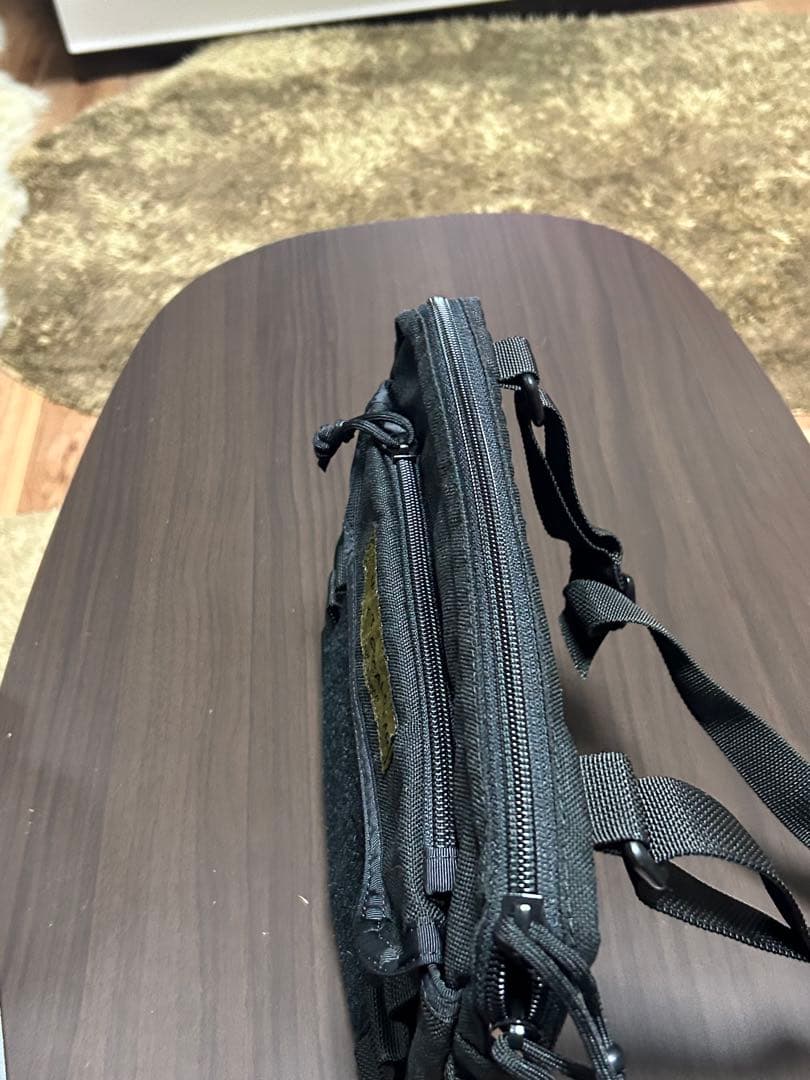 〈美品〉VOLK TACTICAL ドキュメント ポーチ ショルダーバッグ