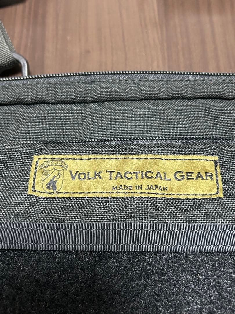 〈美品〉VOLK TACTICAL ドキュメント ポーチ ショルダーバッグ