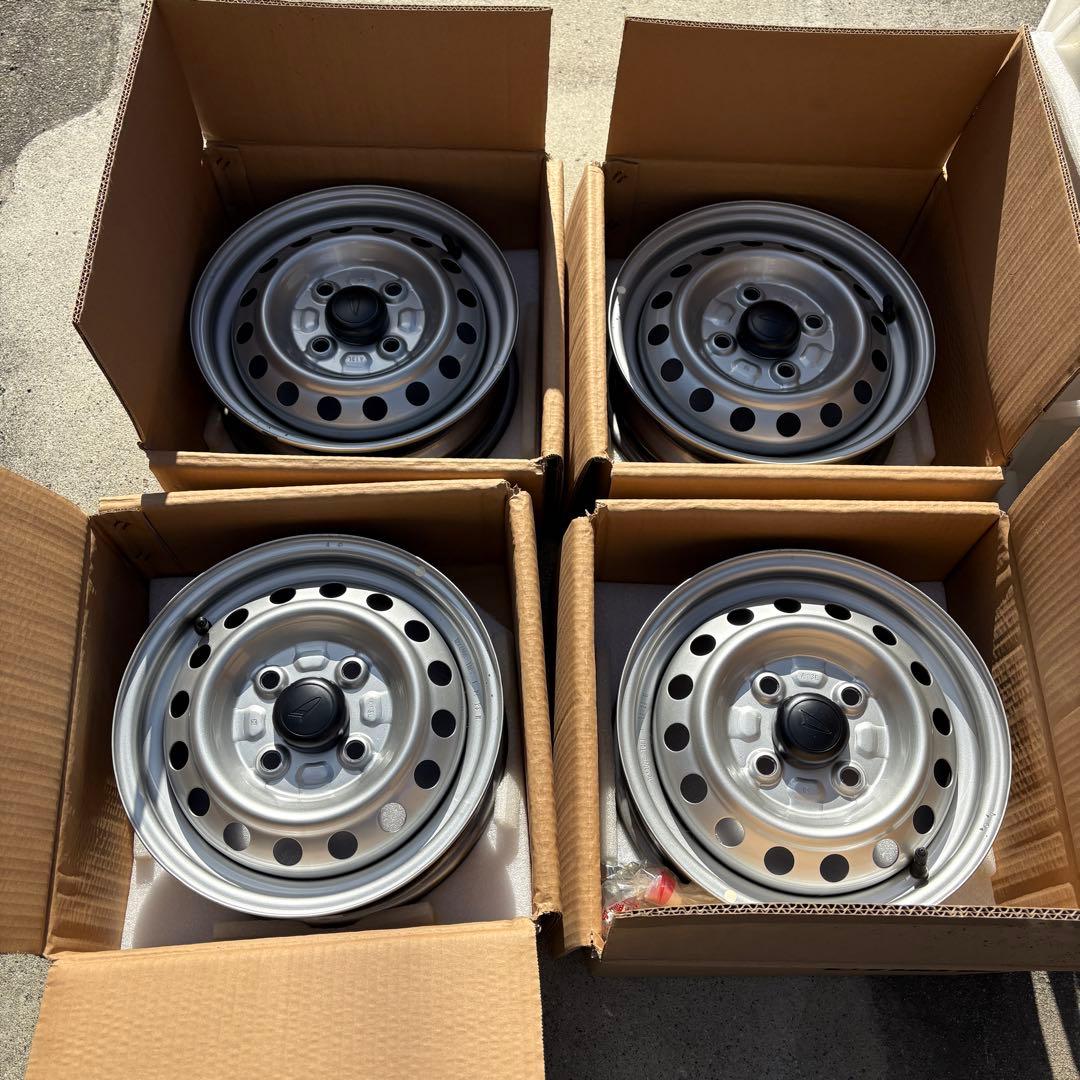 ダイハツ純正 ハイゼットトラック 新車外しホイール4本
